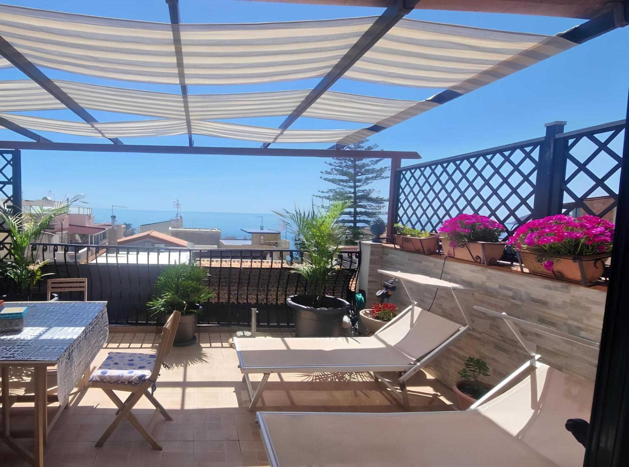 Terrazza Enjoy Apartment เลโตยานนี ภายนอก รูปภาพ